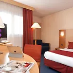 Forest Hill Velizy Hotel 4*