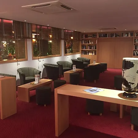 Forest Hill Velizy Hotel 4*