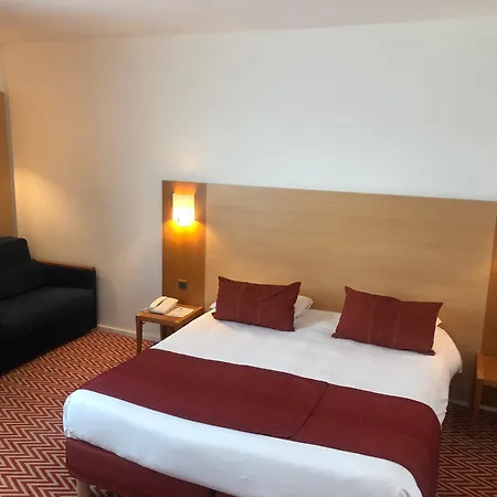 ホテル Forest Hill Velizy 4*