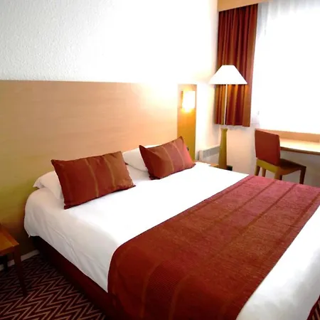 Forest Hill Velizy 4*