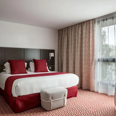 Forest Hill Velizy 4* Meudon