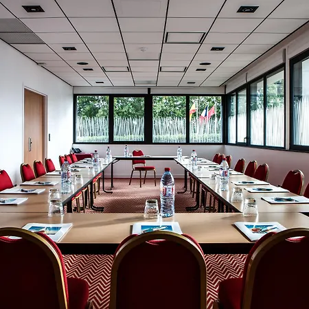 Forest Hill Velizy 4*