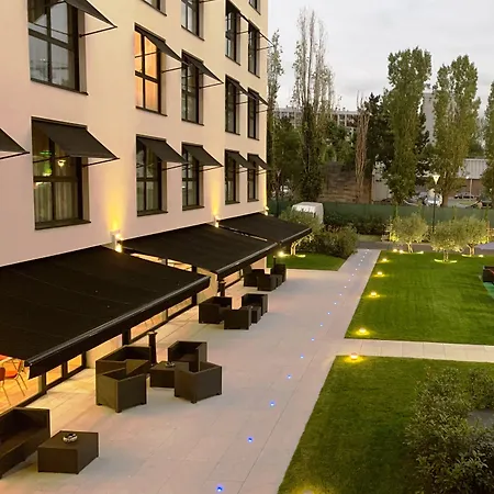 Forest Hill Velizy Hotel Meudon