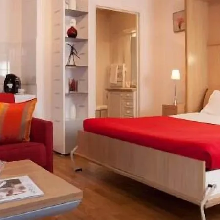 Отель Forest Hill Velizy