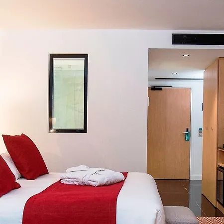 Forest Hill Velizy Hotel 4*