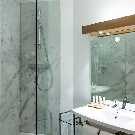 Отель Forest Hill Velizy 4*