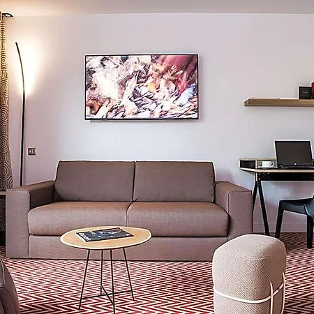 Forest Hill Velizy Hotel