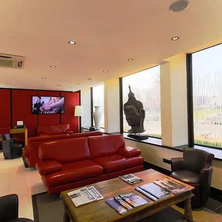 Forest Hill Velizy ホテル 4*