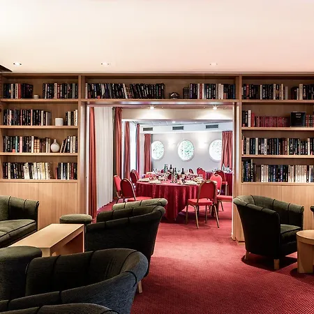 Forest Hill Velizy Hotel Meudon