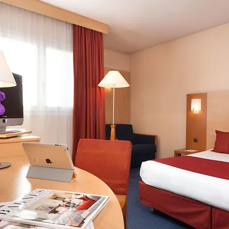 Forest Hill Velizy Szálloda 4*
