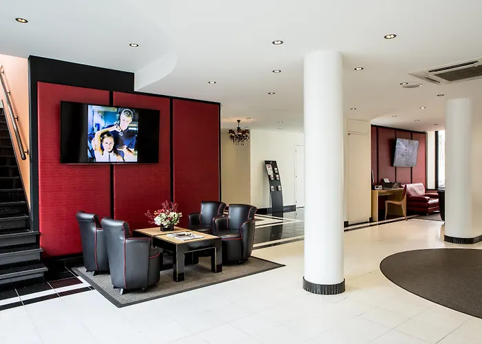 Forest Hill Velizy 4*