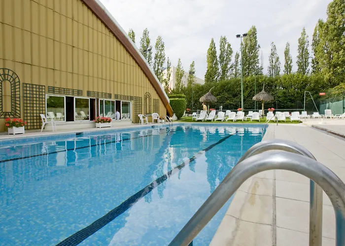 Forest Hill Velizy Hotel Meudon